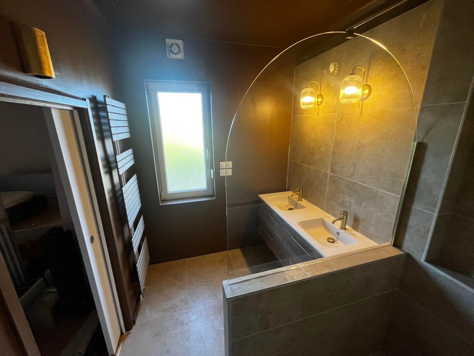 Rénovation complète d'une salle de bain parent à Pagny-sur-Moselle - photo de rénovation 11