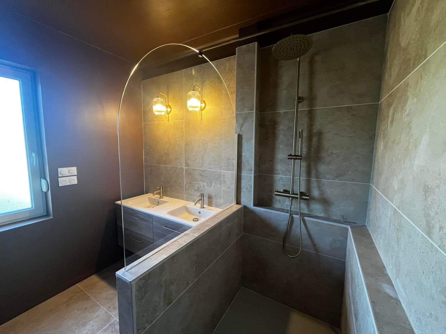 Rénovation complète d'une salle de bain parent à Pagny-sur-Moselle - photo de rénovation 15