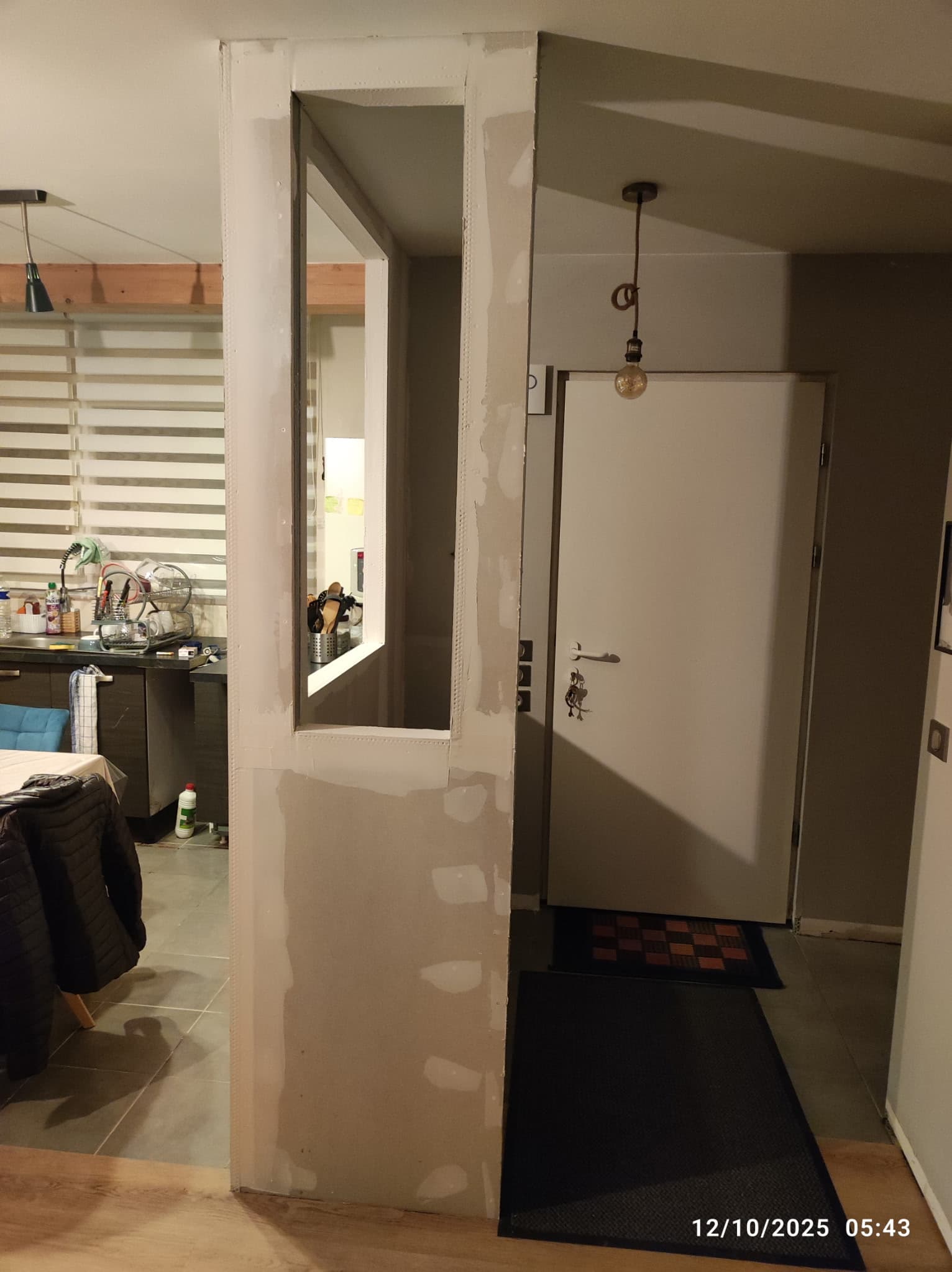 Création d'une cloison avec deux verrières à Jarville-la-Malgrange - photo de rénovation 2