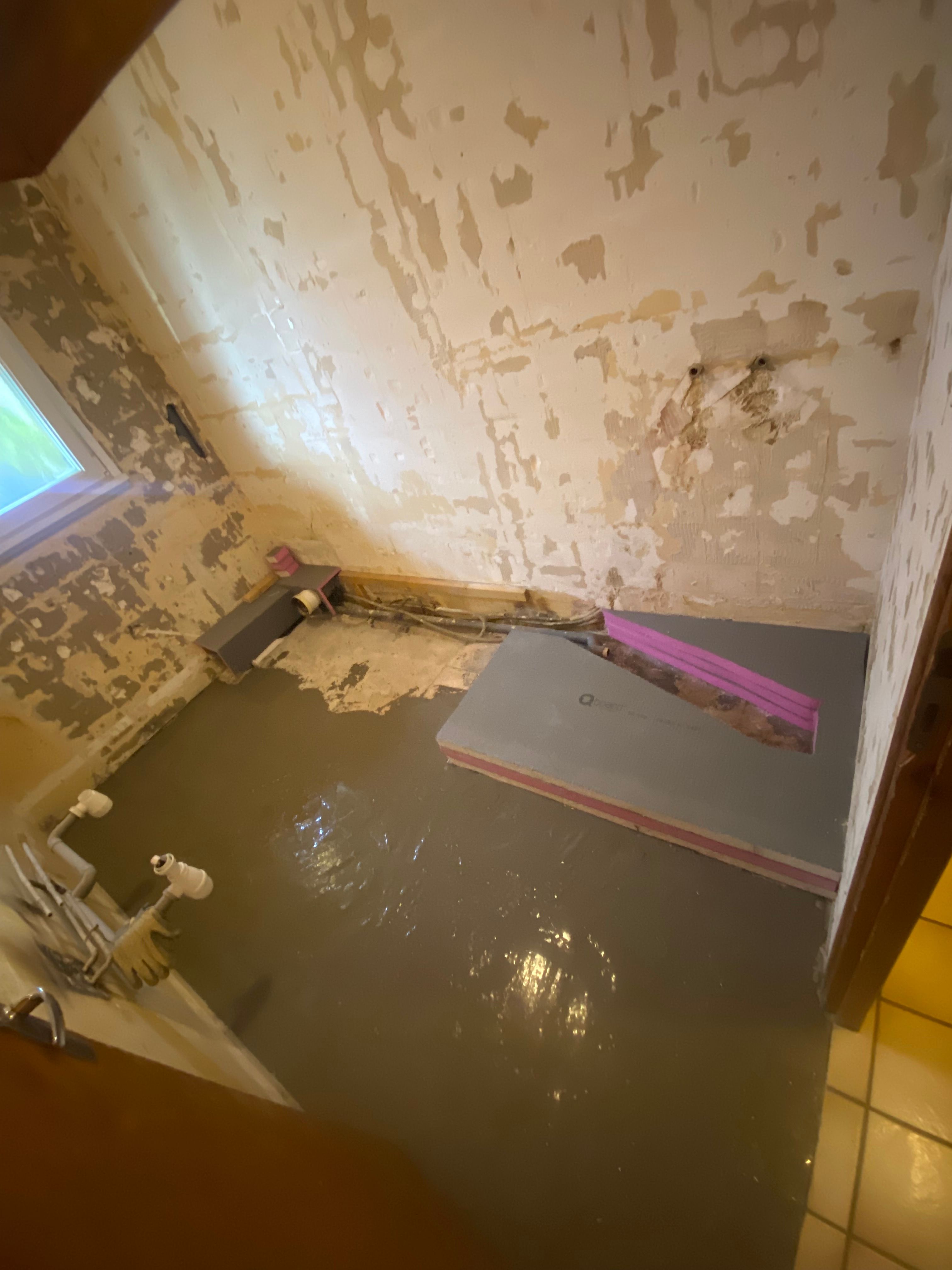 Installation du receveur à l'italienne avec évacuation linéaire